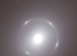 Euclide inizia col botto: scopre un anello di Einstein a 590 milioni di anni luce dalla Terra